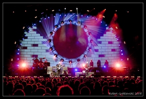 The_Australian_Pink_Floyd_Show_by_grablesky