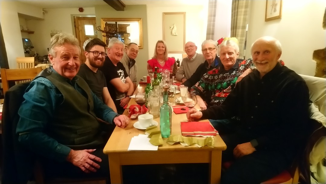 28,27,379,385.602783